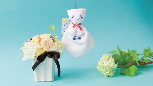 梅雨の時期にぴったりな てるてる坊主ハンドタオル